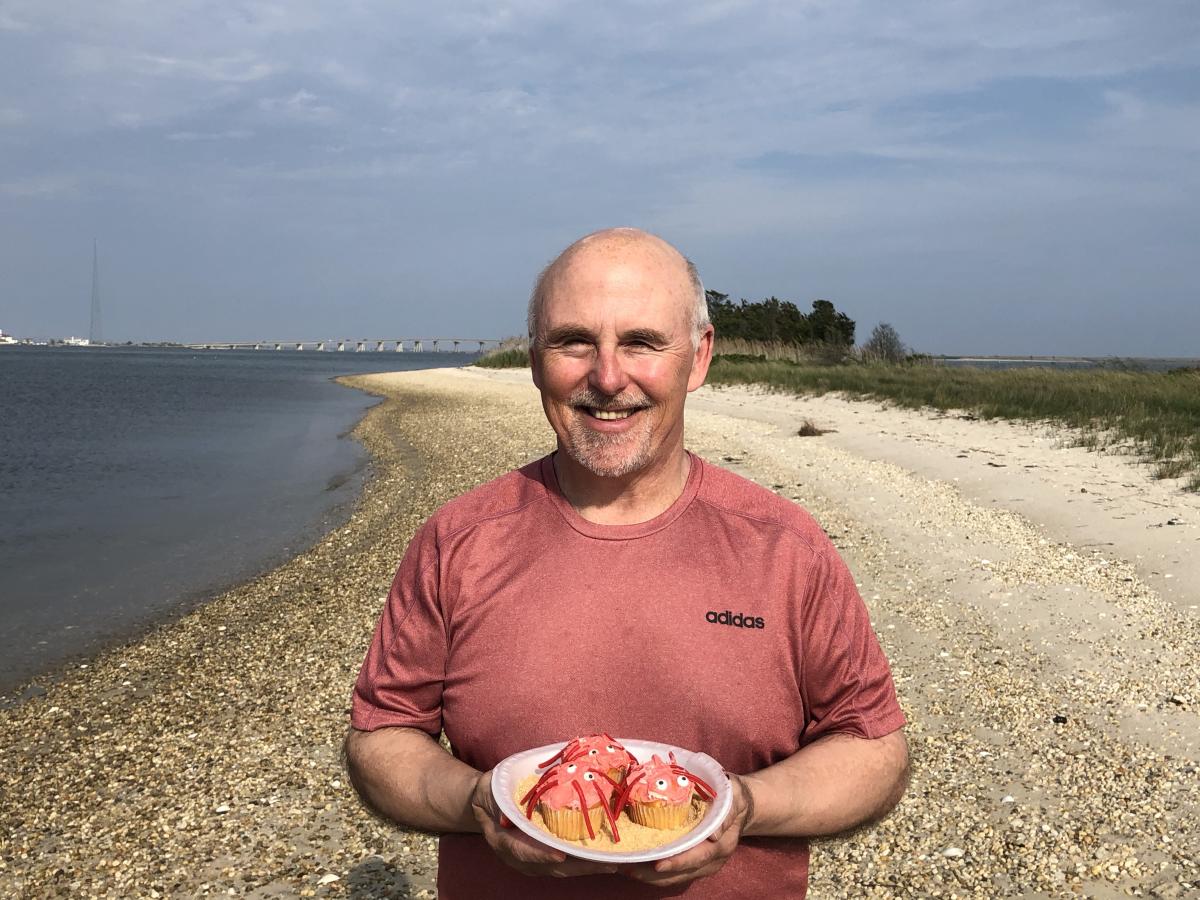 Crabs in the Sand Cupcakes